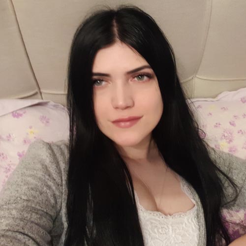 Ксения Сахарова